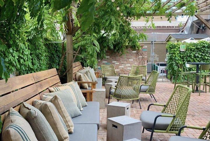 The Jesse Hotel & Bar